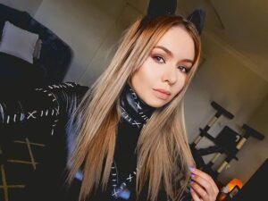 Amy Thunderbolt Pictures